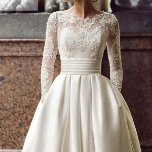 S1186T Elegante Vestido de Novia Bohemio de Diseño Real, Corte A, Talla Personalizada, Tela de Satén Súper Pesado, Encaje de Media Longitud, Cola de Capilla - Product Image 1
