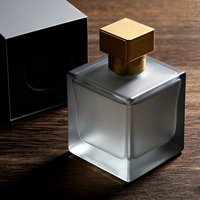 Flacon de parfum carré de luxe en gros, conteneur vide en verre pour parfum avec bouchon doré, boîte d'emballage personnalisée