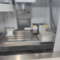 Petit centre d'usinage vertical CNC 5 axes en aluminium VMC855, machine de fraisage CNC avec système de contrôle