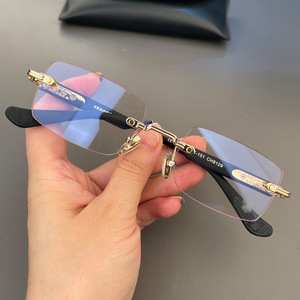 Nuevas Monturas de <span class=keywords><strong>Gafas</strong></span> de Moda Ultraligeras Retro Reciclables Perforadas sin Marco Cuadradas con Filtro de Luz Azul para Hombres - Product Image 4