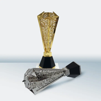 Offre Spéciale : Trophées Modernes Dorés Polis en Laiton avec Base en Cristal Personnalisable et Logo sur Mesure – Coffrets Cadeaux