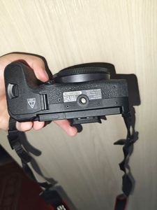 Original <strong>Cannon</strong> R10 Mirrorless Camera 24.2 <strong>MP</strong> Used Digital Camera - Product Image 5