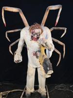 Monstre animatronique pneumatique SPECTERCRAFT pour maison hantée, salle d'évasion, parc à thème - Créature enfant-mangeur