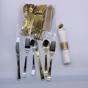 Pré Laminados Prata ou Ouro Revestido Guardanapo e Prata Talheres Envolvido Partido Talheres Set Plastic Gold Laminados Plástico Talheres