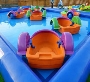 Piscine <span class=keywords><strong>gonflable</strong></span> avec des bateaux à rames pour enfants pour les parcs <span class=keywords><strong>de</strong></span> <span class=keywords><strong>jeux</strong></span> en plein air, les parcs d'attractions et les événements - Product Image 3