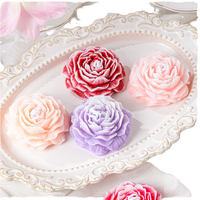 Handgemachte Umweltfreundliche Sojawachs-Kerze mit Pfingstrosenblüten-Design Geschenkbox Süßer Persimonenduft für Frauen Geburtstag Erntedank Weihnachten