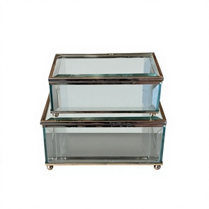 Boîte de rangement rectangulaire en métal et verre pour accessoires féminins, bijoux et autres articles de mode – Boîte de présentation décorative pour bijoux - Product Image 1