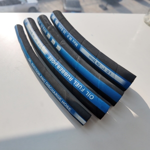 Tuyau à gaz flexible à <span class=keywords><strong>prix</strong></span> d'usine avec couche tressée pour tuyau de distributeur de carburant personnalisé - Product Image 5