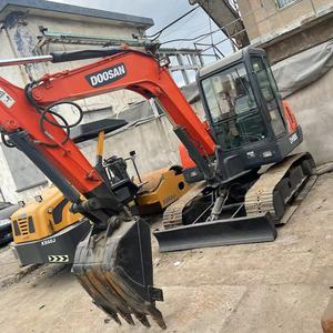 Excavatrice d'occasion DOOSAN DH55 modèle 2016, 5,5 tonnes, moteur Isuzu, boîte de vitesses, pompe, prix d'usine, équipement de construction - Product Image 3
