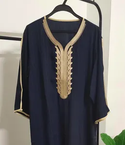 Vêtements pour hommes musulmans Abaya de qualité islamique Robe de Dubaï Robes pour hommes islamiques Arabie Saoudite Nouveau style d'hommes musulmans Thobe de style marocain