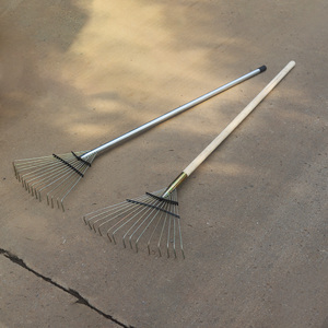 Outils de jardinage et agricoles: <span class=keywords><strong>grand</strong></span> râteau à gazon à 14 dents, <span class=keywords><strong>grand</strong></span> râteau en fer pour pelouses, râteau de nettoyage de <span class=keywords><strong>jardin</strong></span>, manche en bois - Product Image 6