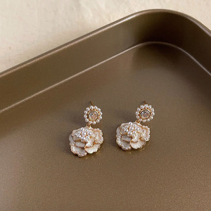 Stile francese retrò bianco <span class=keywords><strong>crema</strong></span> gocciolante orecchini a forma di stile coreano di lusso di lusso orecchini gioielli per ragazze donne orecchini a bottone - Product Image 6