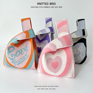 Borsa a tracolla/gilet da donna in poliestere a forma di cuore femminile con blocchi di nicchia - Product Image 2