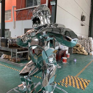 Toptan özel reçine el sanatları dev Gorilla heykeli elektrolizle heykel - Product Image 4