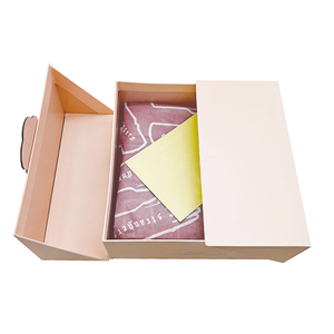 Boîtes <span class=keywords><strong>de</strong></span> forme <span class=keywords><strong>de</strong></span> livre en carton rigide avec fermeture magnétique à double <span class=keywords><strong>porte</strong></span>, logo personnalisé imprimé, emballage cadeau haut <span class=keywords><strong>de</strong></span> gamme populaire - Product Image 2