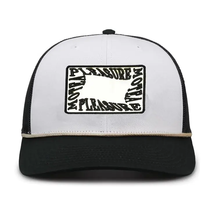 Diseño de 6 paneles con costuras frontales Parche de insignia bordado Gorras de béisbol estructuradas ajustables Sombrero de camionero con cuerda