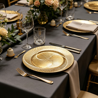 Assiette de présentation moderne dorée robuste à nervures verticales, durable, réutilisable, surface brillante pour banquets et événements à domicile