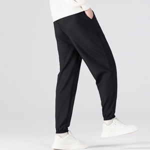 Pantalon décontracté homme en soie glacée haute élasticité, couleur unie, coupe droite, respirant, nouveau modèle été, avec logo personnalisé - Product Image 4