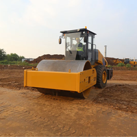 Compacteur de sol vibrant 522, 22T, tambour de 50 mm d'épaisseur, double fréquence 30/28 Hz, système hydraulique à centre fermé, machine de construction routière