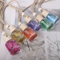 Diffuseur d'huiles essentielles pour voiture personnalisé de 8 ml, parfum d'ambiance, flacon de parfum, ornement, diffuseur d'air suspendu, pendentif