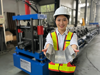 Machine de profilage sur mesure pour gouttières et descentes d'eau en acier, ligne de production de canaux d'évacuation des eaux de pluie pour toitures, production de poutrelles à haute automatisation