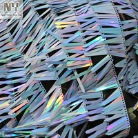 Tissu en maille tricotée brodée Nanyee, style franges de 4 cm, tissu à paillettes irisées argentées brillantes en forme d'épée pour mariages et événements féminins