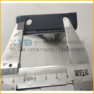 Pédales d'escalier en fer d'origine pour cabine de niveleuse XCMG GR2403/2003/2153/1805 - Product Image 5