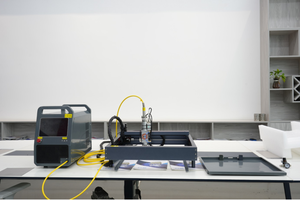 Máquina de Corte <span class=keywords><strong>Láser</strong></span> de Fibra Pequeña Qingji 2025 para Uso Doméstico, CNC de 4 Ejes, Refrigerada por Aire, 700W de Alta Potencia - Product Image 3