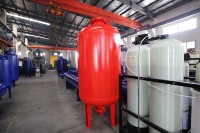 Vase d'expansion vertical à membrane pour systèmes CVC et chaudières
