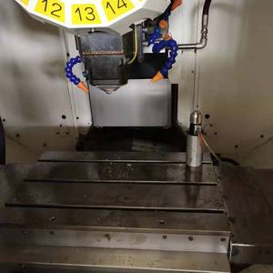 Centre d'usinage Cnc d'occasion de haute qualité Japon Haute précision Fanuc <span class=keywords><strong>Robodrill</strong></span> Alpha -- d14mib Original Robocut <span class=keywords><strong>Robodrill</strong></span> en stock - Product Image 2