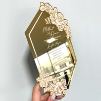 Tarjeta de menú acrílica con espejo dorado de diseño floral con texto personalizado para fiesta de boda