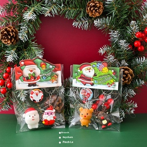 Soododo2026 Set di Cancelleria Natalizia per Bambini, Giocattolo per Asilo con Portachiavi, Spilla, Borsa Musicale, Piccolo Regalo - Product Image 3