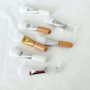 Pennello Vegano per Fondotinta Liquido con Manico in Legno, Pennelli Sintetici per Maschera di Argilla e Trucco Viso - Product Image 2