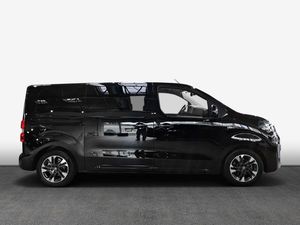 Titolo pulito usato usato 2022 <span class=keywords><strong>Opel</strong></span> Zafira Life E VAN, basso chilometraggio"
