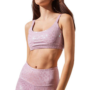 Sujetador deportivo con estampado de leopardo brillante con logotipo personalizado Sujetador deportivo con espalda abierta para entrenamiento físico para mujer - Product Image 3