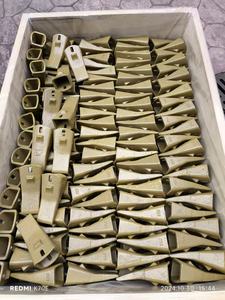 دلو أسنان مسطح 25 طن مع أسنان مسطحة وحامل لملحقات الحفار - Product Image 6