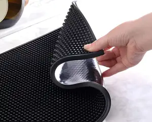 Fashion and high quality OEM anti slip waterproof Bartending drinking mat plastic PVC rubber Bartending mat