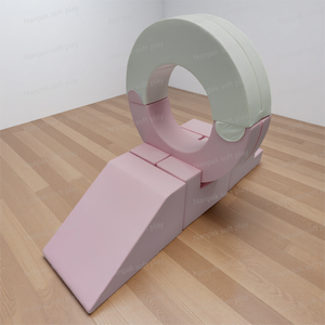 Ensemble <span class=keywords><strong>de</strong></span> jeu gonflable blanc et rose <span class=keywords><strong>pour</strong></span> enfants, avec tunnel, piscine à balles, équipement <span class=keywords><strong>de</strong></span> terrain <span class=keywords><strong>de</strong></span> jeu intérieur/extérieur <span class=keywords><strong>pour</strong></span> fêtes d'<span class=keywords><strong>anniversaire</strong></span> et location d'événements - Product Image 5