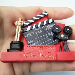 Yijia Monde Tourisme Commémoratif <span class=keywords><strong>Oscar</strong></span> Film Petite Statuette Dorée Résine Réfrigérateur Aimant Collection Artisanat - Product Image 2