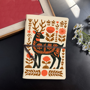 Cuaderno Vintage A6 hecho a mano con colgante con cierre de corbata, 80 hojas, regalo perfecto para administradores sanitarios con flores de ciervo - Product Image 2