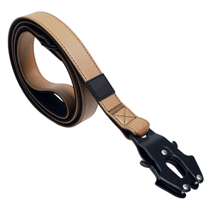 Laisse pour chien en cuir PU avec logo personnalisé, laisse tactique robuste pour l'entraînement avec clip grenouille de qualité supérieure pour la randonnée et la marche en extérieur - Product Image 2