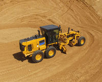 Niveleuse Caterpillar SEM 915F 150 CV avec ripper pour travaux de construction