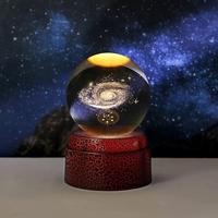 Sphère du système solaire en cristal, gravée au laser en 3D, boule de cristal de la galaxie avec base en bois et lumière LED pour la décoration de la maison et les cadeaux