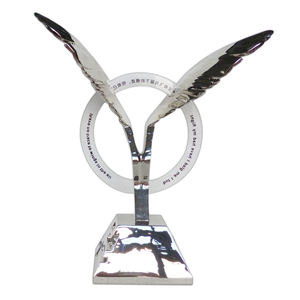 Nuevas Estatuas de Águila de Aleación Metálica Pulida con Diseño 2026, Trofeos y Medallas de Metal Plateado para Premios de Progreso Empresarial - Artesanía <span class=keywords><strong>en</strong></span> Metal - Product Image 4