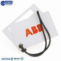 Etiqueta de Equipaje de PVC Rígido Personalizada de Alta Calidad a Prueba de Agua para Bolsas de Golf con Tamaño y Código QR Personalizables