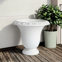 Pots de fleurs et jardinières en plastique URN légers et durables avec des tailles personnalisables et un style minimaliste pour les centres de jardinage