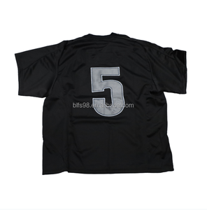 เสื้อยืดกีฬาแขนสั้นสีดำทรงโอเวอร์ไซส์สำหรับผู้ชาย พิมพ์ลายตามสั่ง พร้อมโลโก้หมายเลข 5 ด้านหน้า เนื้อผ้าเจอร์ซีย์แห้งเร็ว ทรงพอดีตัว - Product Image 3