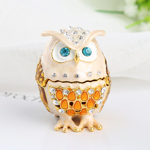 Scatola Portaoggetti Decorativa a Forma di Gufo con Smalto e Diamanti, Ornamento Artistico in Metallo per Soggiorno - Product Image 1