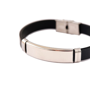 Bracelet tendance unisexe en acier inoxydable plaqué or 14 carats pour fêtes, avec logo personnalisé en silicone et caoutchouc, idéal pour le dropshipping - Product Image 5