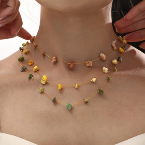 Collier et bracelet en acier inoxydable plaqué or 18 carats avec pierres naturelles colorées, collier en acier inoxydable avec pierres naturelles irrégulières - Product Image 1